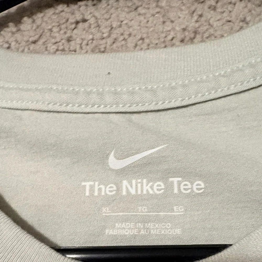 Men’s  XL Nike Oregon Ducks Football Shirt/Tee - Picture 3 of 5